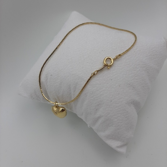 Gold Heart Bracelet - Picture 5 of 5